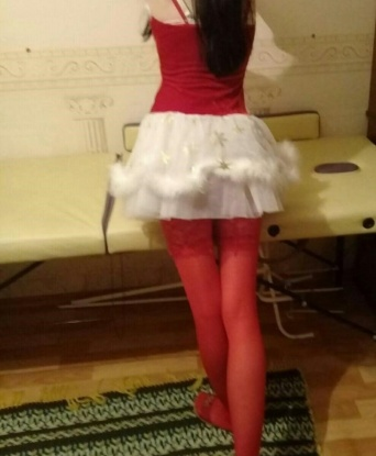 В Москве я создам для тебя незабываемую атмосферу, наполненную желанием и раскрепощенностью. Мои услуги включают все, что ты мог бы пожелать: стриптиз, эротический массаж, ролевые игры и многое другое. Мое фото подтверждает, что я именно та, кто ты ожидал увидеть, и отзывы моих довольных клиентов способны убедить тебя в этом еще больше. Дай мне шанс доставить тебе удовольствие и превратить самые смелые фантазии в реальность. Жду тебя в Москве, милый 💋💫 6827, 28 лет